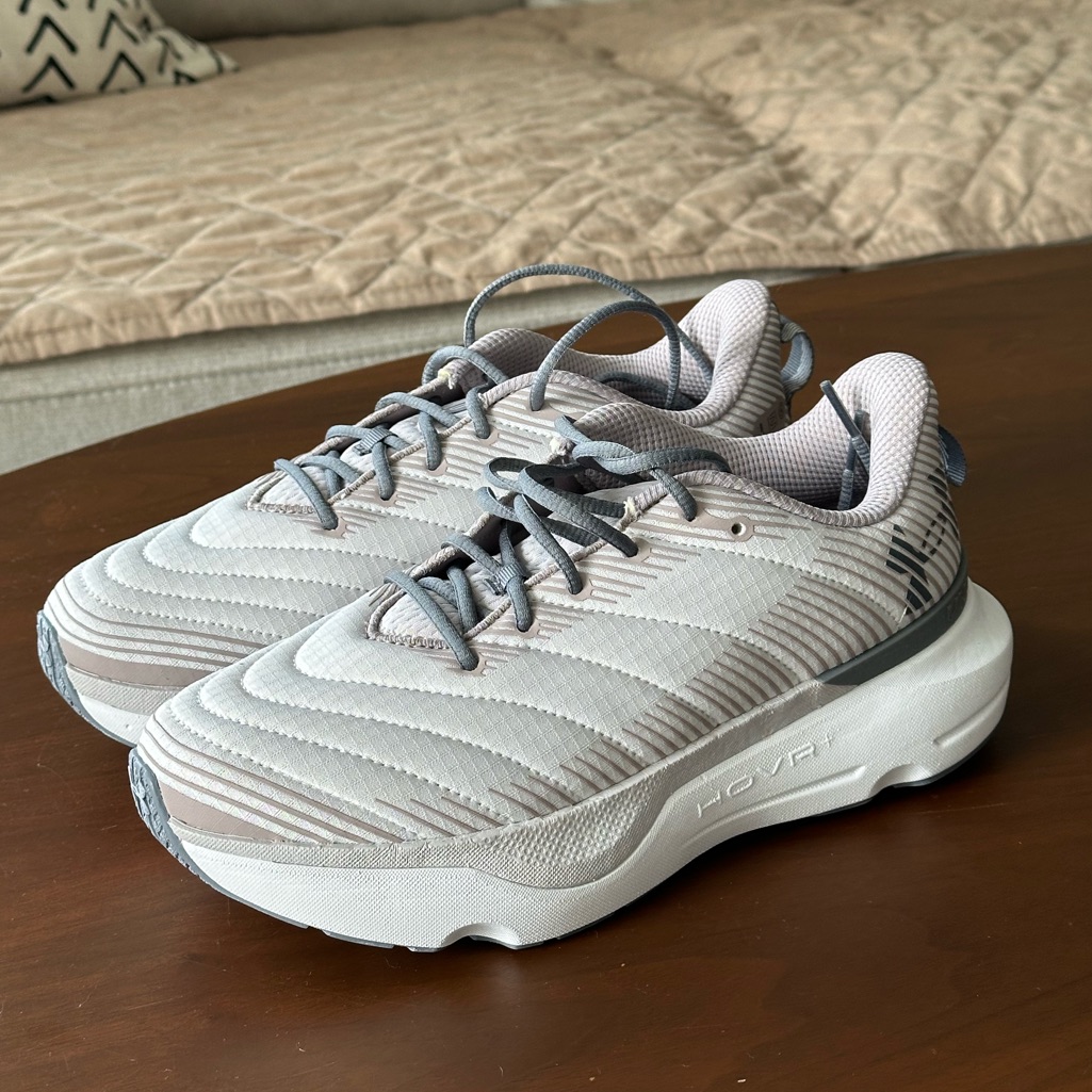 Underarmour Hovr Gray And White Sneakers